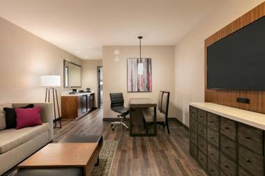 Embassy Suites By Hilton Berkeley Heights