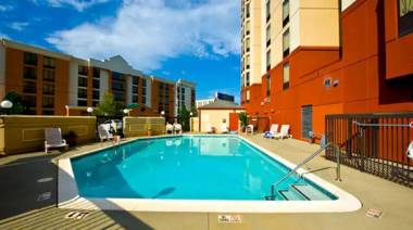 Hampton Inn & Suites-Atlanta Airport North-I-85