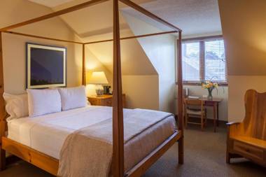 New Harmony Inn Resort and Conference Center