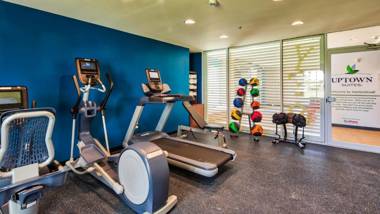 Uptown Suites Extended Stay Tampa FL- Riverview