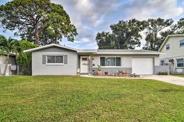 Sunny Hideout with Fenced-In Yard Pets Welcome!