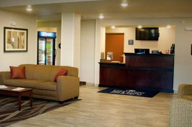 Cobblestone Inn & Suites - Soda Springs