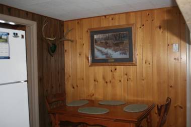 Sportsman Lodge Melrose MT