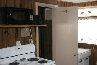 Sportsman Lodge Melrose MT