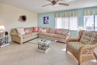 Land's End #201 building 8 - Beach Front