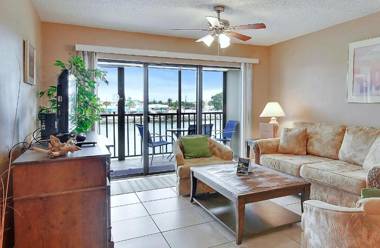 Land's End #205 building 3 - Bay Front