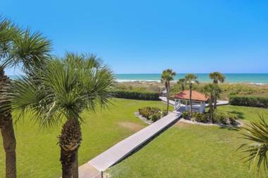 Land's End 301 building 8 Beachfront end condo gorgeous updates