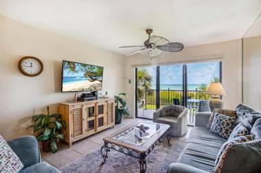 Land's End 303 building 8 Beautiful Condo With Panoramic Views