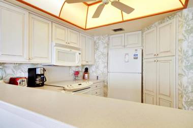 Land's End #401 building 8 - Beach Front