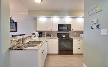 Lands End #305 building 7 - Beach Front