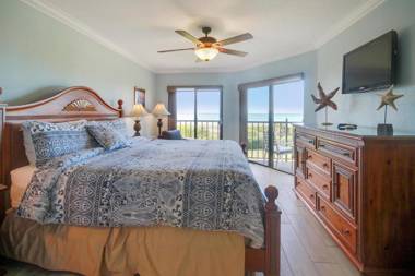 Lands End #305 building 7 - Beach Front