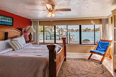 Manatee Home- Waterfront Views from Private Pool!