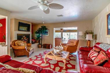 Manatee Home- Waterfront Views from Private Pool!