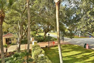 Land's End 202 building 1- Bay View Wonderful Resort Amenities!