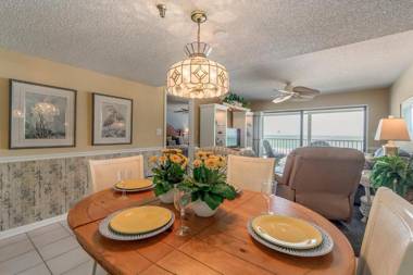 #210 Beach Place Condos