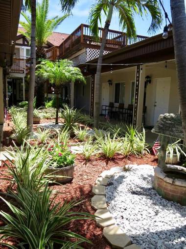 Palm Crest Resort Motel