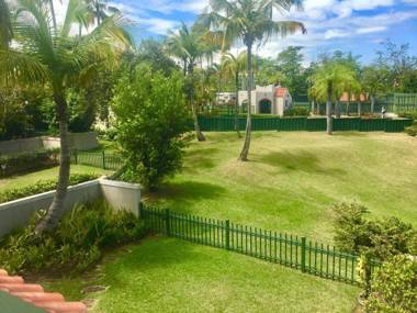 Villa Coral Reef- 4BR with community pool overlooking ocean