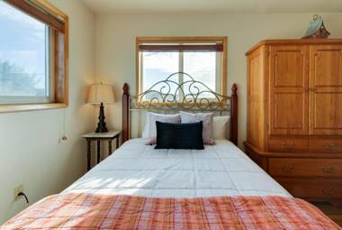 Lopez Island Agate Beach Waterfront Home