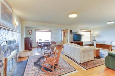 Lopez Island Agate Beach Waterfront Home