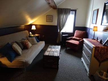 Shoreham Inn Bed & Breakfast