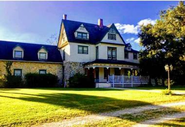 Shamrock Thistle & Crown B&B