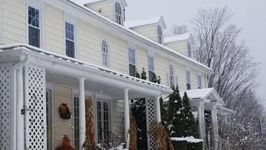 Harbour House Inn B&B