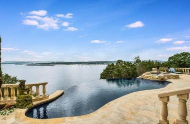 THE ABOVE LAGO CASTILLE on Lake Travis