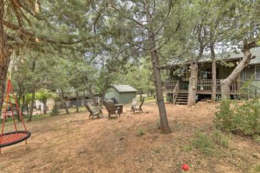 3BR Pine Cabin Direct Trail Access and Deck!