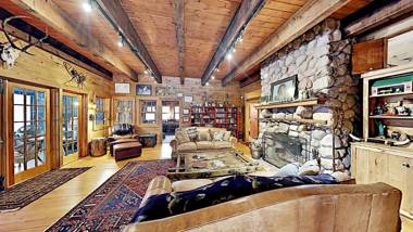 Legacy Point On Little Siss