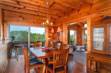 Private Mountaintop Cabin