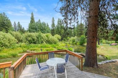 Crater Lake Resort