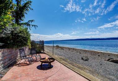 Sea Mist Waterfront B&B