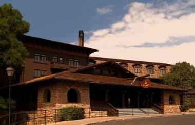 El Tovar - Inside the Park