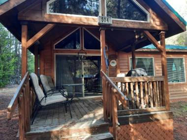 Willamette Pass Inn & Chalets