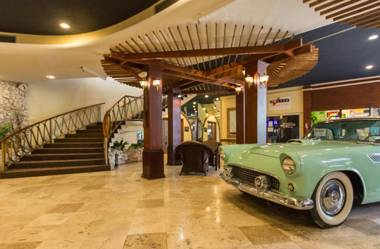 Thunderbird Beach Hotel