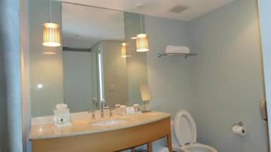 Sunny Isles ocean view 1 bedroom at Marenas Resort 20th