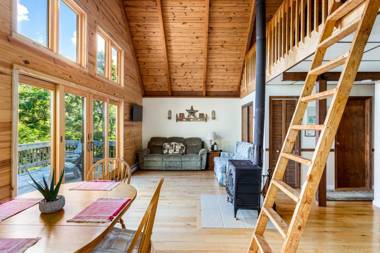 Amazing Views Huge Deck Fire Pit at Chalet Cabin