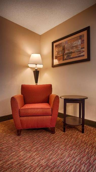 Best Western Plus Edison Inn