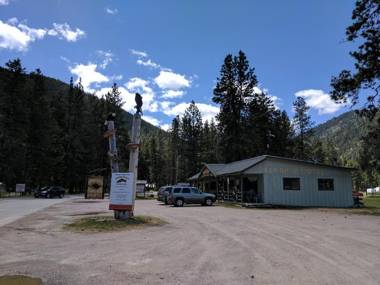 Rock Creek Mercantile & Motel