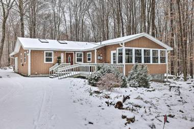 Serene Cabin with Firepit Less Than 20 Miles to Scranton!