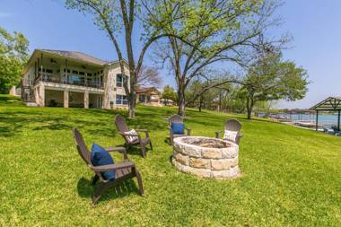 Ladybird Lakehouse on Lake LBJ