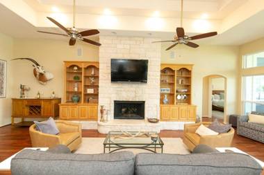 Ladybird Lakehouse on Lake LBJ