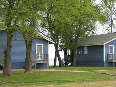 Virginia Landing Camping Resort Cabin 17