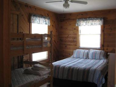 Virginia Landing Camping Resort Cabin 19