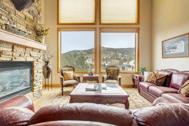 TER9659 - Secluded & Spacious Mountain Getaway