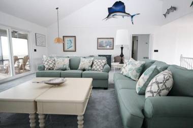 474 Tarpon - Six Bedroom House