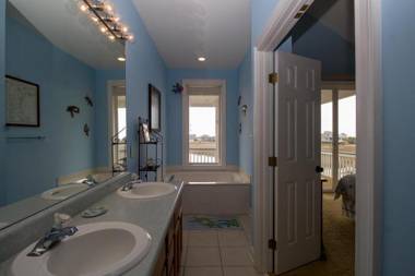 24 Sea Mist - Three Bedroom House