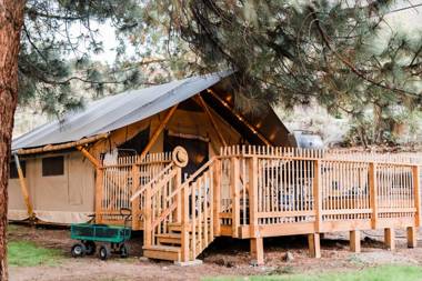 Huttopia Paradise Springs