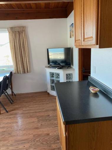 Curley's Resort & Dive Center