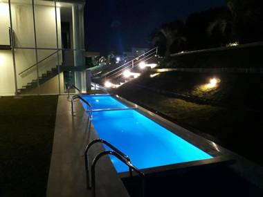 Edificio "Bahia" Punta Ballena.